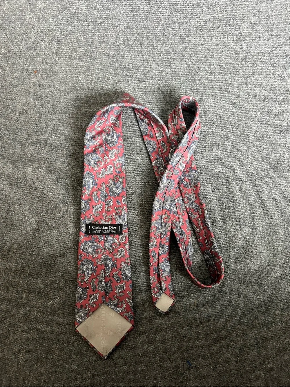 N/A elegant red